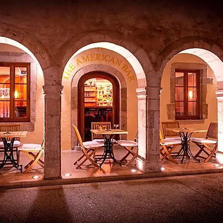 L'hotel Hotel