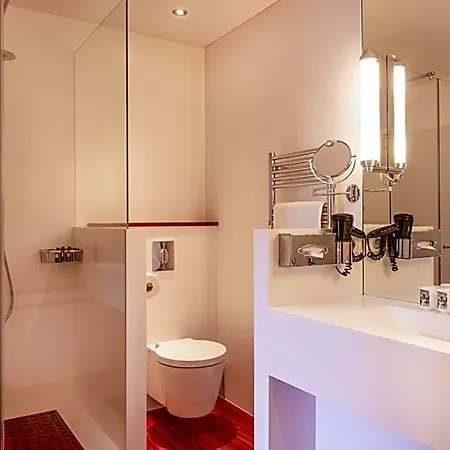 Hotel L'hotel 5*